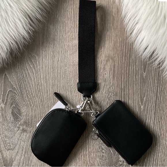 🍋LULULEMON Dual Pouch Wristlet Leather Alternative Black/Silver - Picture 7 of 10